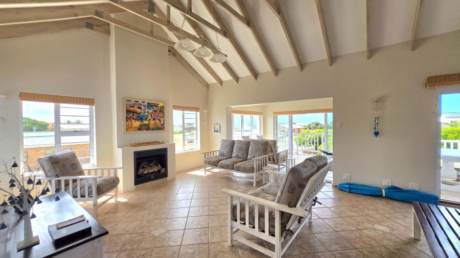 3 Bedroom Property for Sale in Franskraal Western Cape